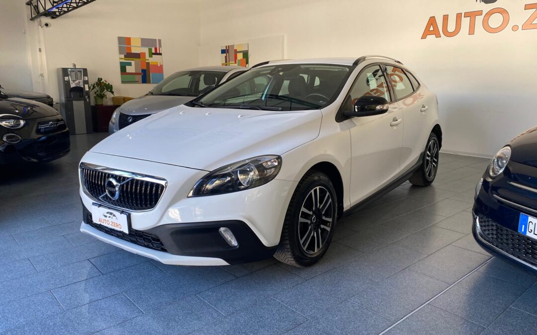 VOLVO V40 CROSS COUNTRY
